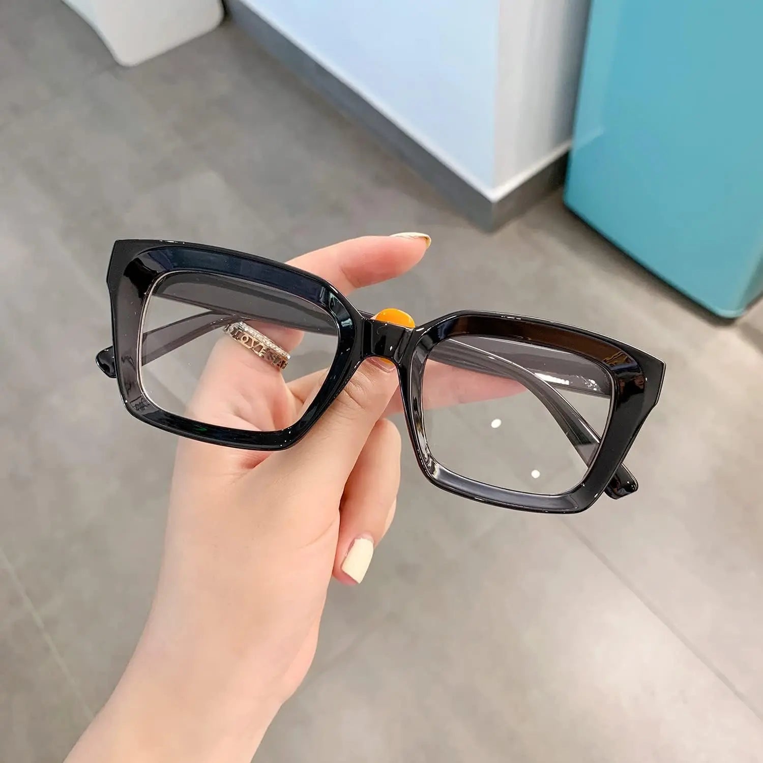 Stylish Lightweight Blue Light Blocking Glasses for Everyday Use - Unisex Thin Frame